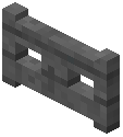 Puerta de valla de madera podrida